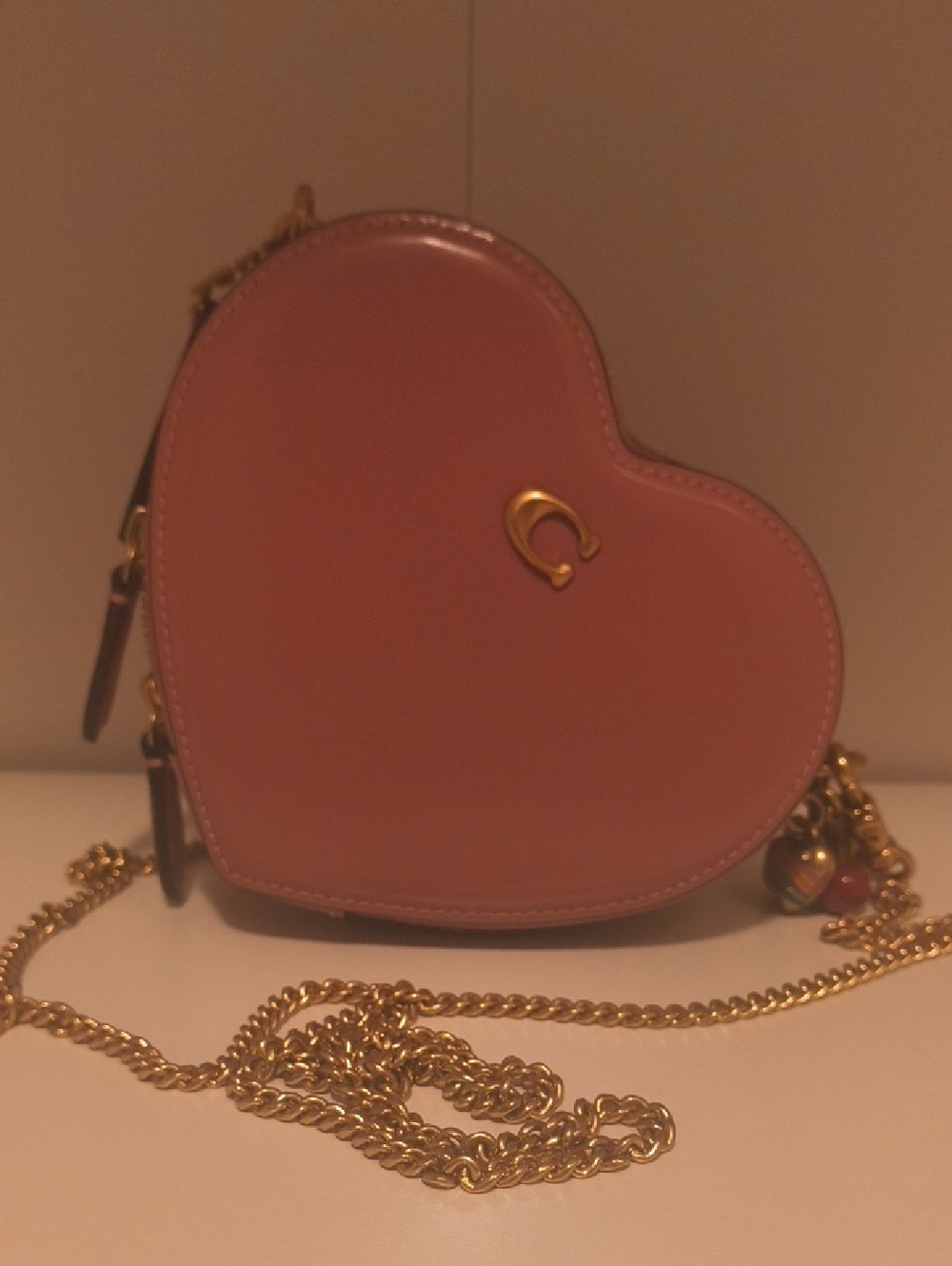Heart-Shaped Crossbody Bag in Dusty Pink with Gold Chain